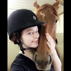 Meet your Posher, Veronica